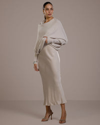 Robe Sabrina en satin sans manches 6