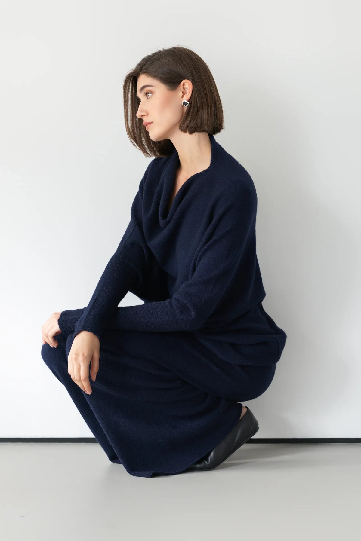 Top asymétrique en maille – Bleu marine