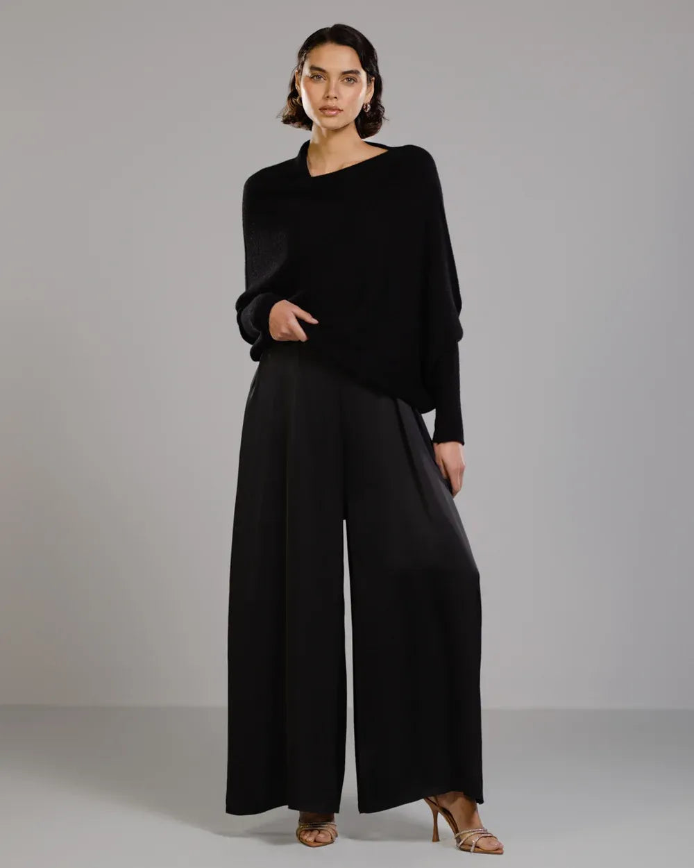 Top asymétrique en maille – Noir