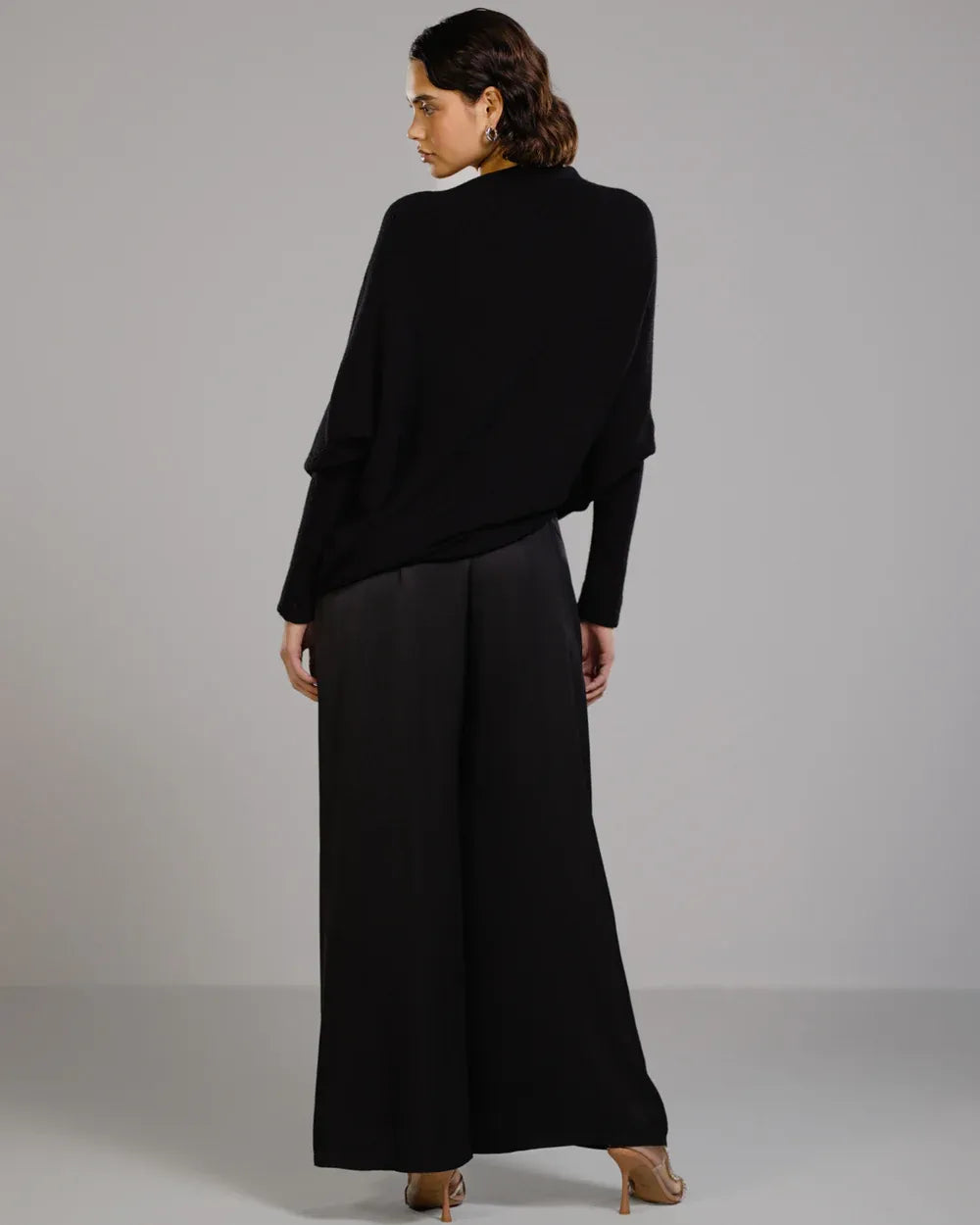 Top asymétrique en maille – Noir