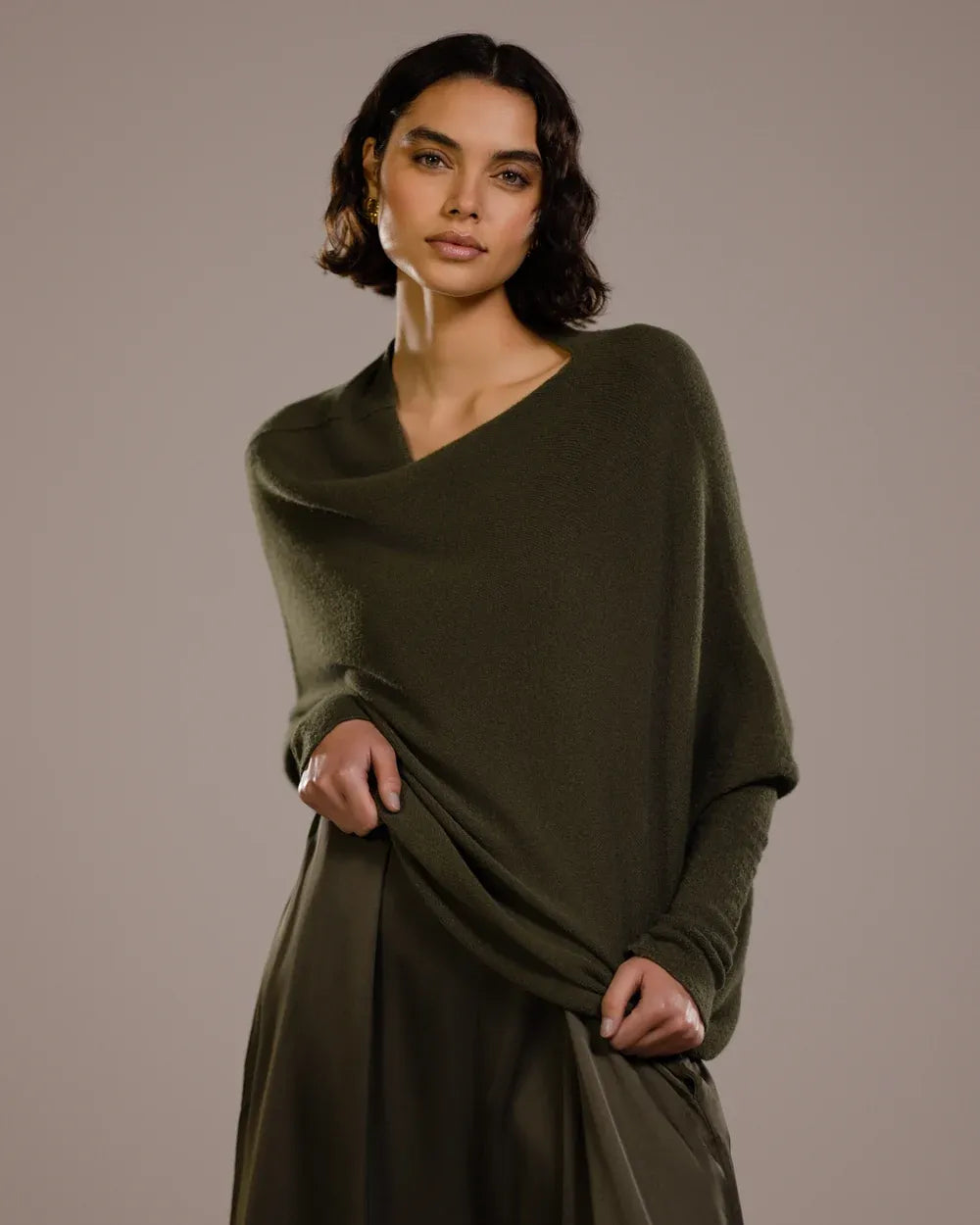 Top asymétrique en maille – Kaki