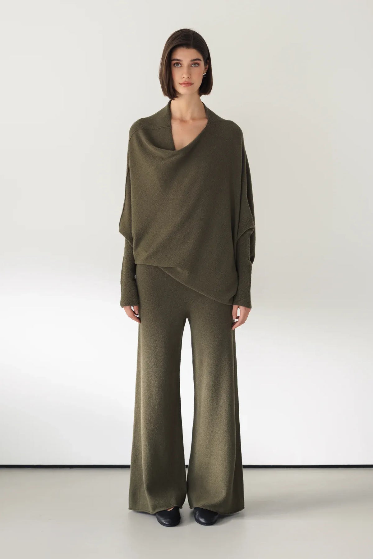 Top asymétrique en maille – Kaki