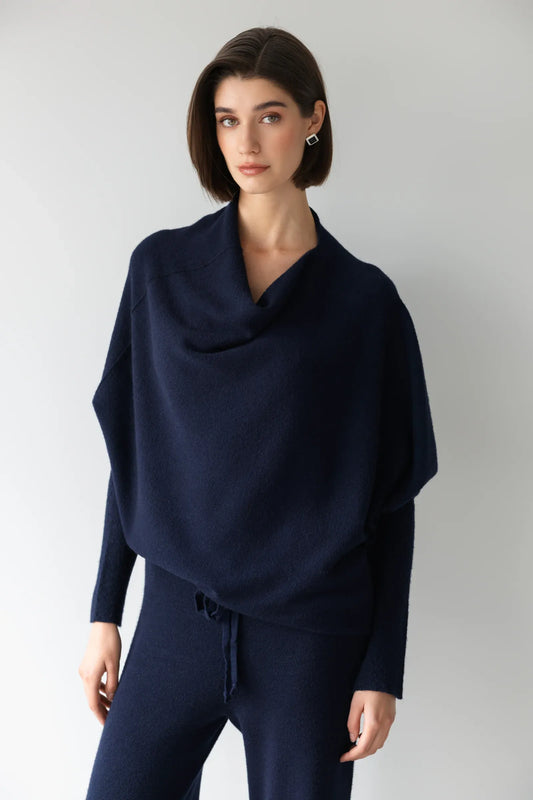 Top asymétrique en maille – Bleu marine